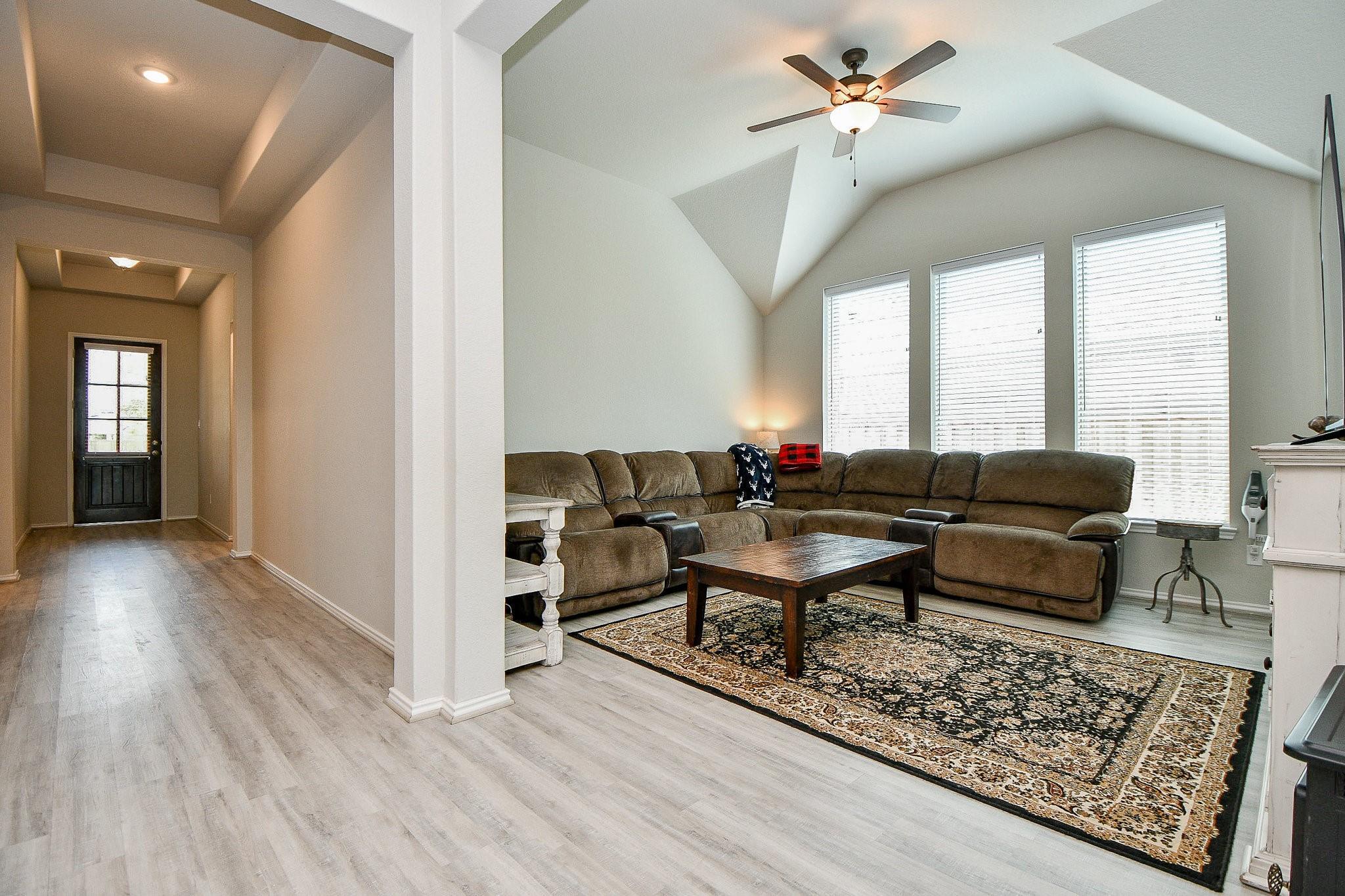13831 Via Toluca Trail