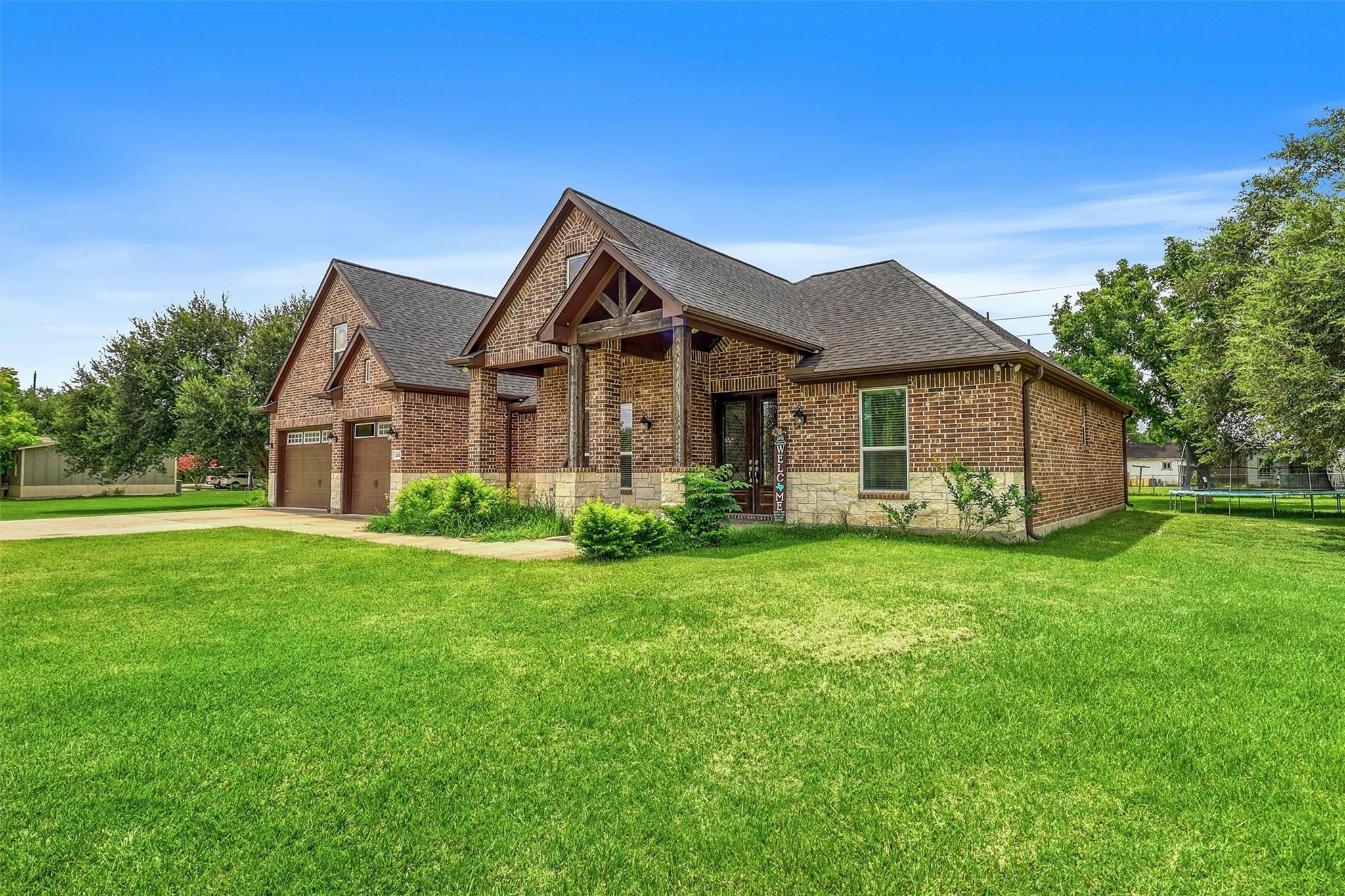 2111 Geronimo Lane