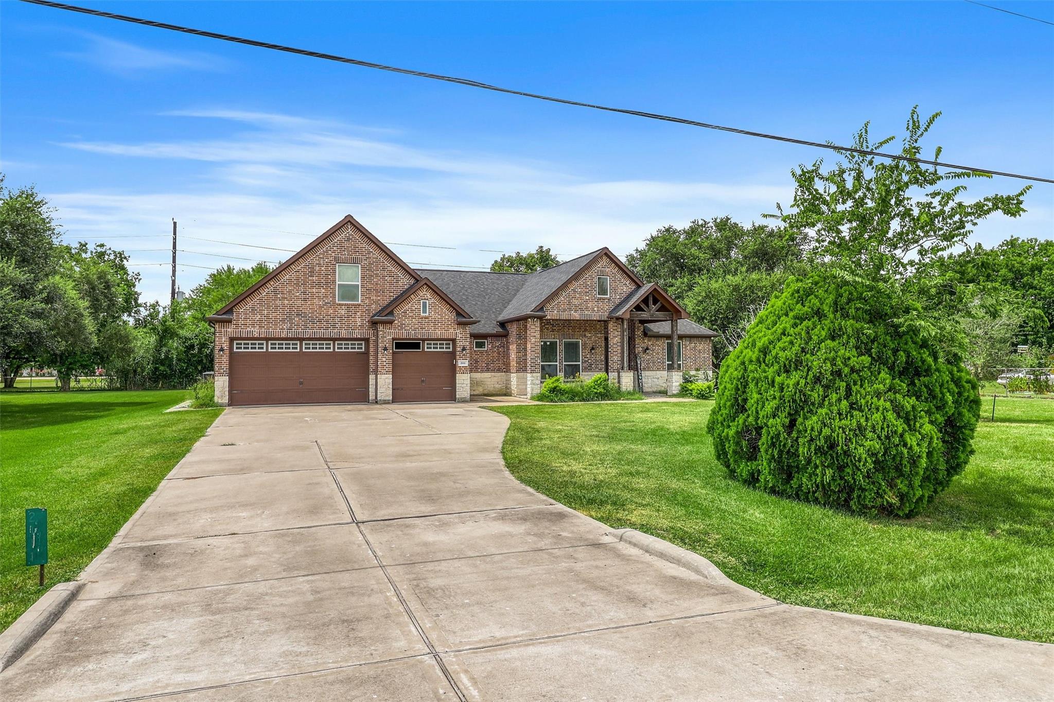 2111 Geronimo Lane