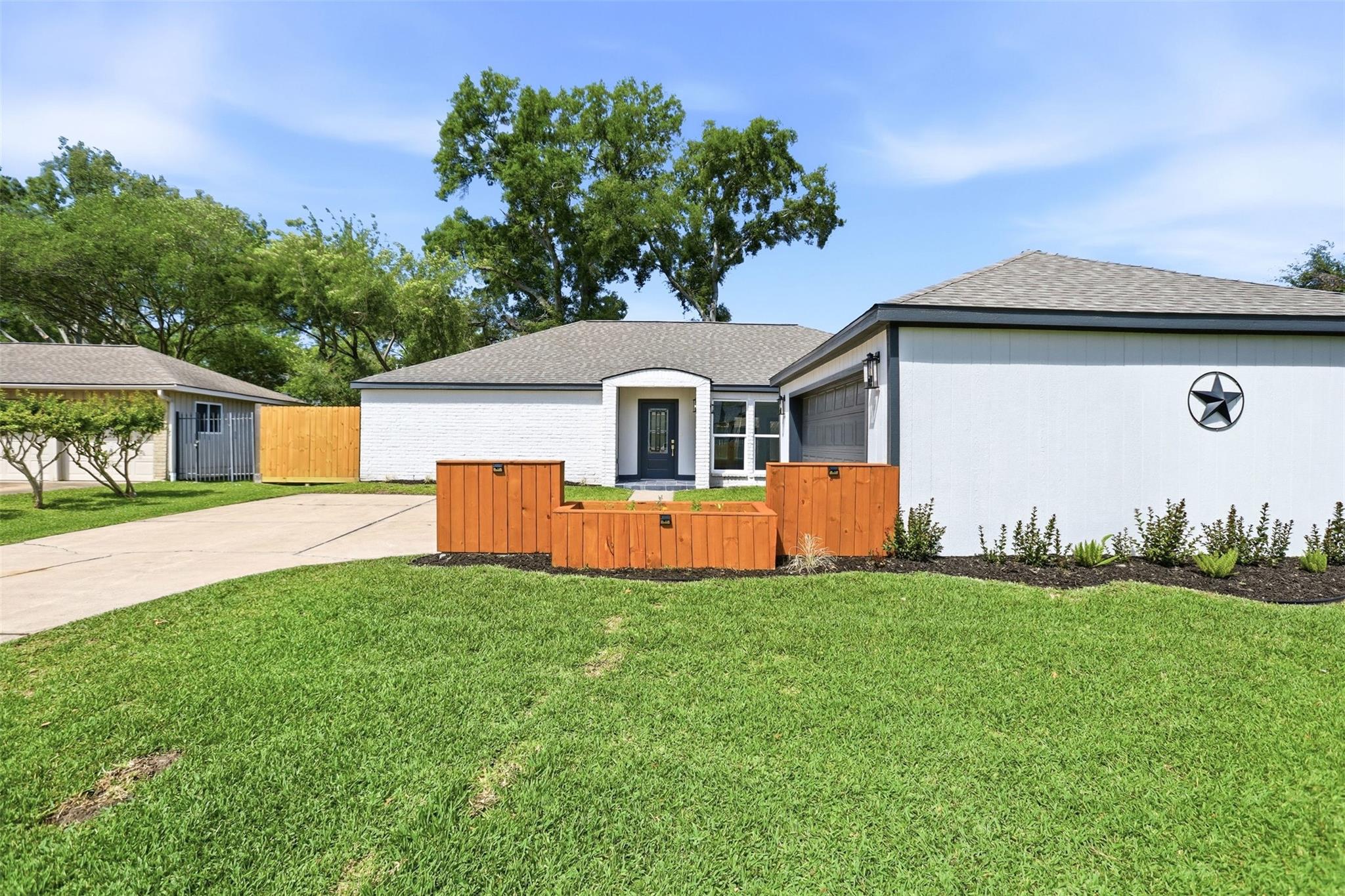 1722 Cherry Bend Drive