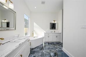 21614 Lee Road