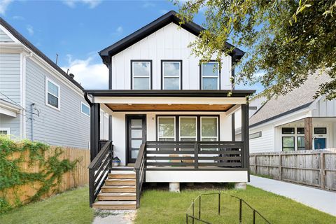 Photo of 1107 Brooks Street, Houston, TX 77009 (MLS # 72993007) Photo of 1107 Brooks Street, Houston, TX 77009 (MLS # 72993007)