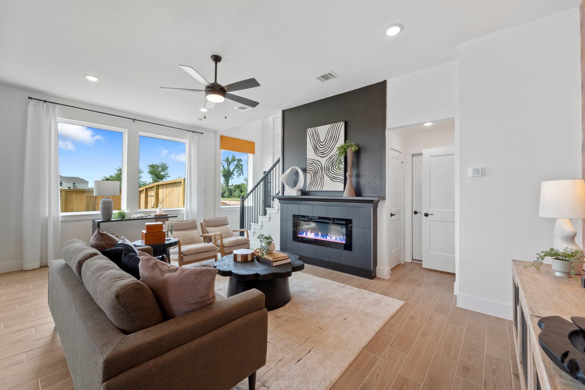 10107 Palm Springs Place