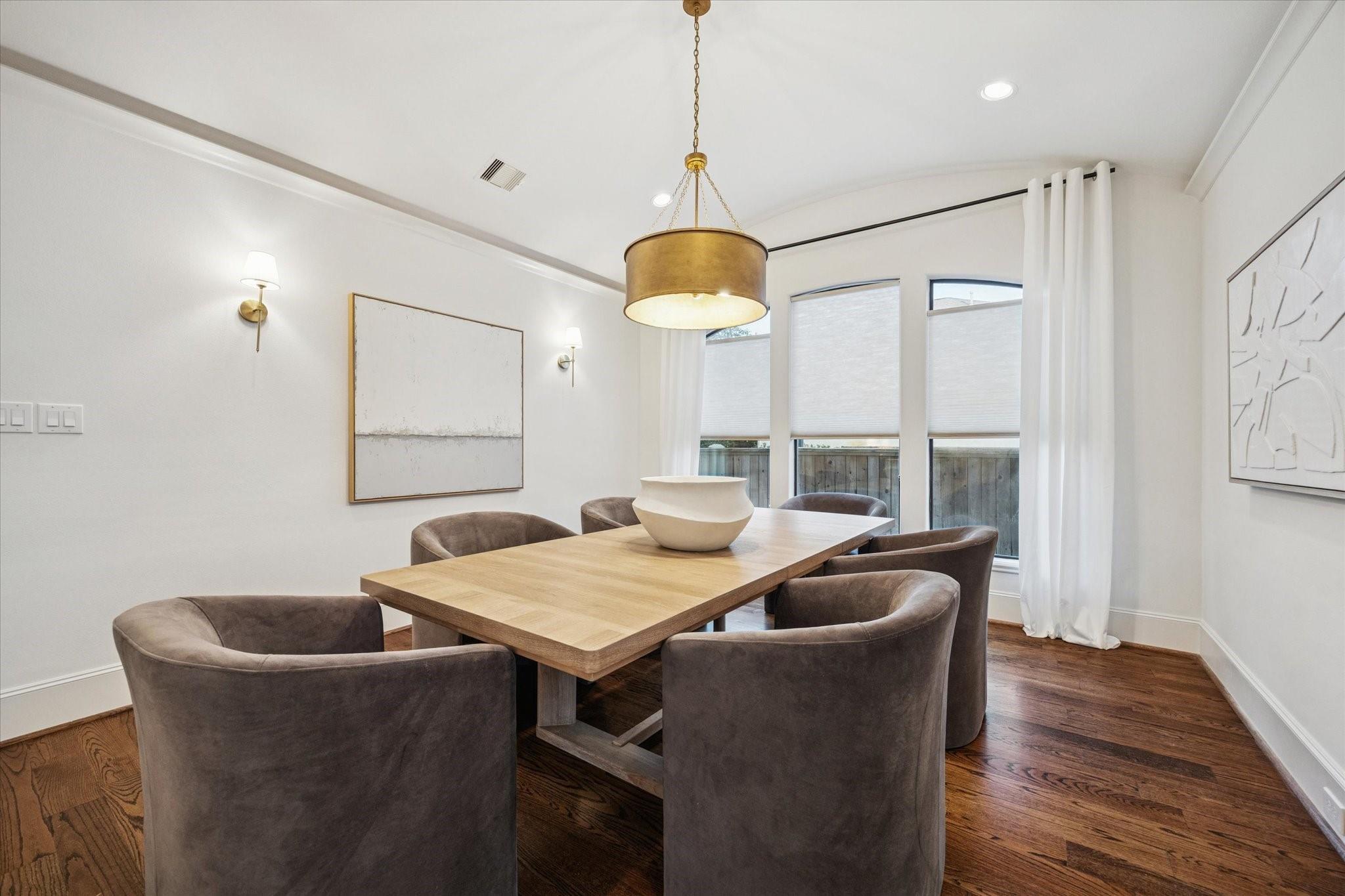 5314 Patrick Henry Street