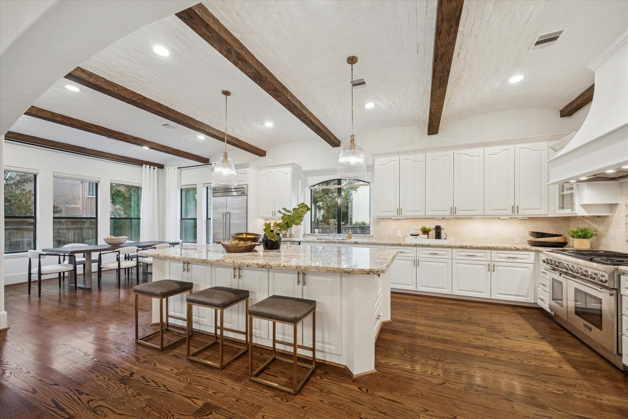 5314 Patrick Henry Street