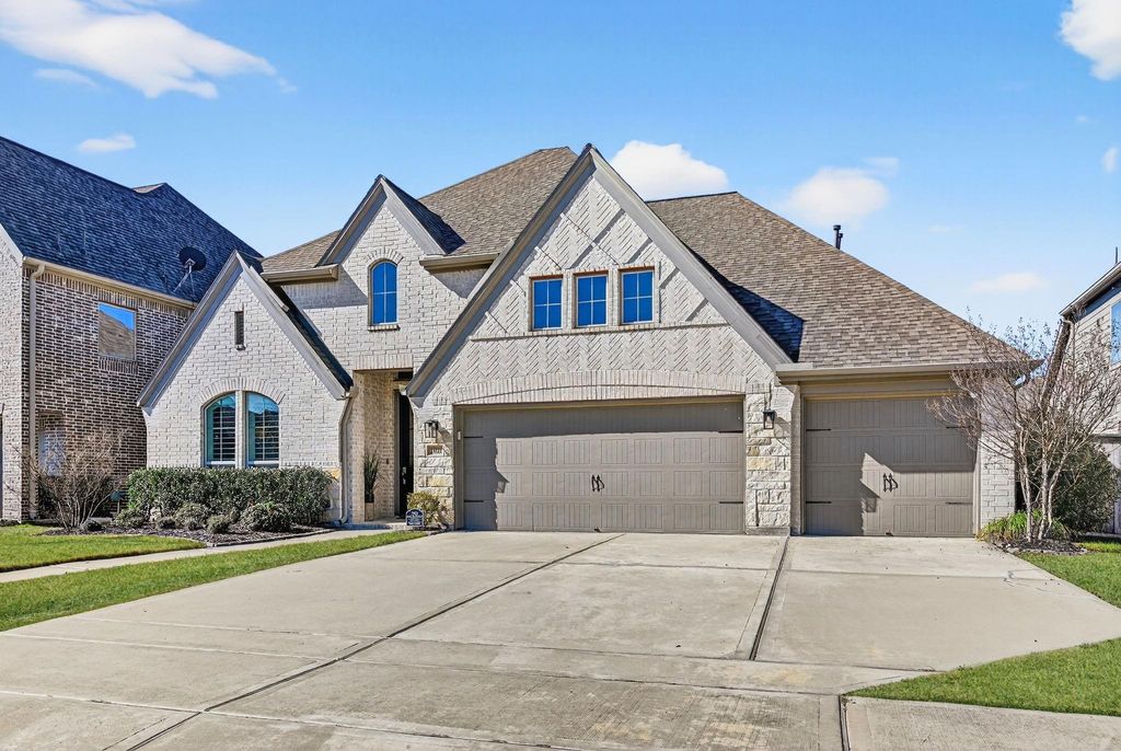Photo of 25121 Pinebrook Grove Lane, Tomball, TX 77375 (MLS # 54714095)