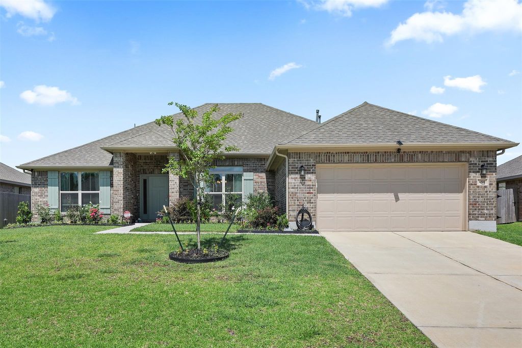 Photo of 4322 Karam Landing, Dickinson, TX 77539 (MLS # 92757697)