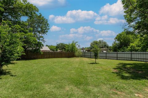 Tiny photo for 506 N Hill Street, Caldwell, TX 77836 (MLS # 21523883)