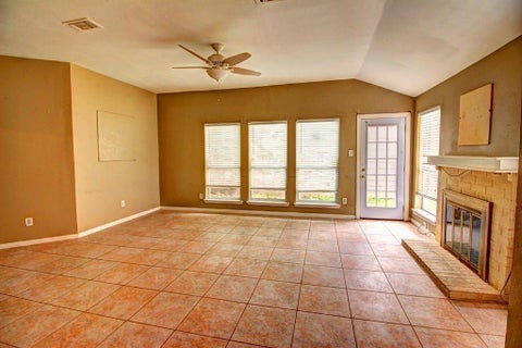 Photo of 11818 Plumpoint Drive, Houston, TX 77099 (MLS # 3399138)