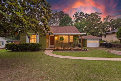 Photo of 305 Kelley Boulevard, Woodville, TX 75979 (MLS # 25008452)