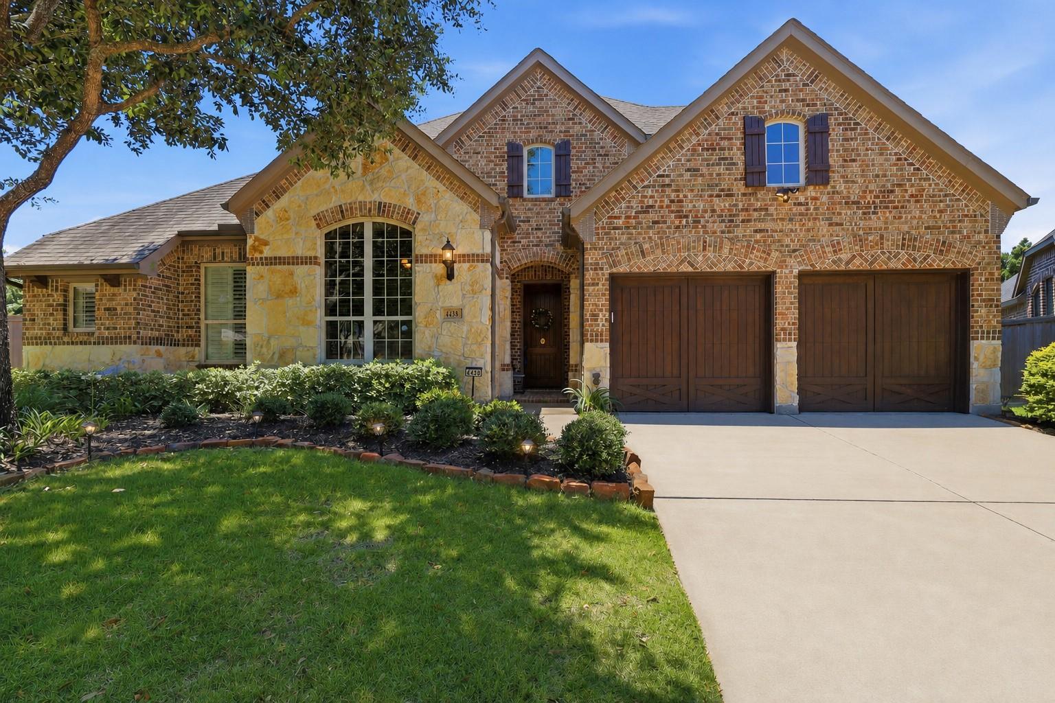 4438 Red Oak Grove Court