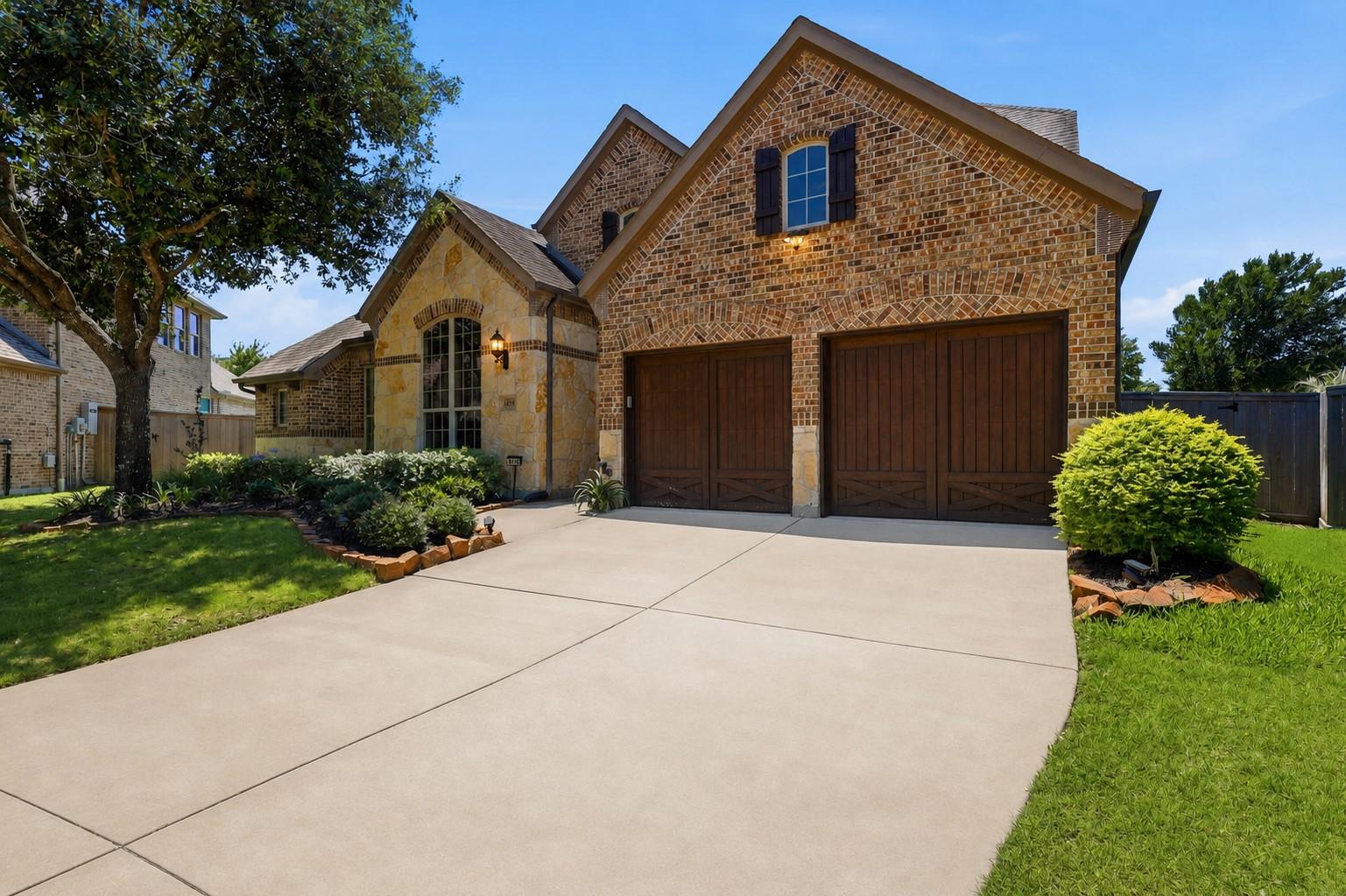 4438 Red Oak Grove Court