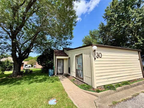 Photo of 30 Driving Range Lane #TH30, Trinity, TX 75862 (MLS # 19628255)