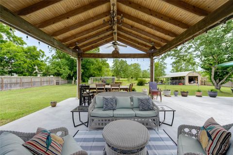 Homes For Sale - 2465 Ryan Drive<br/> Alvin, TX 77511