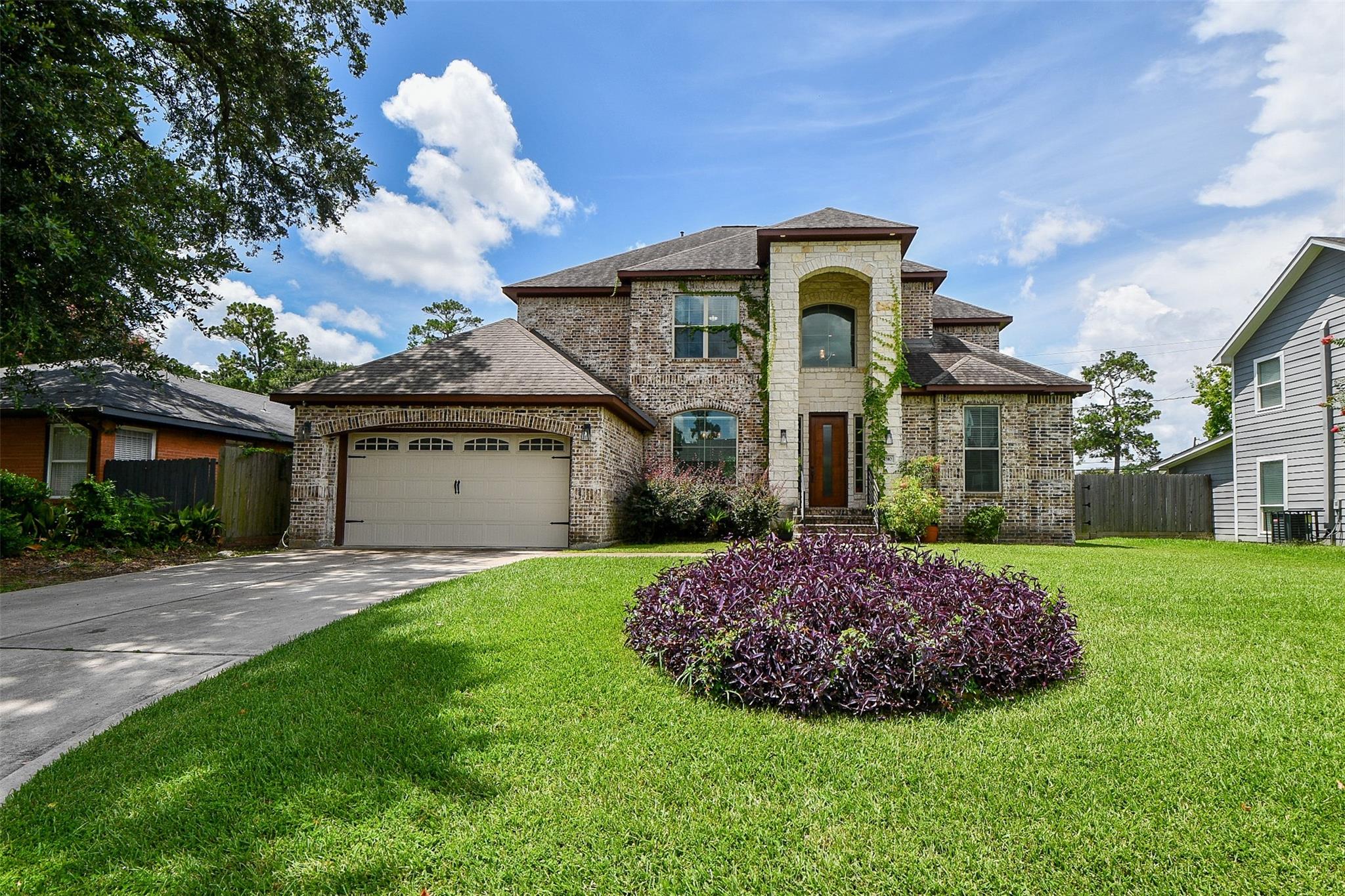 4310 Fernwood Drive