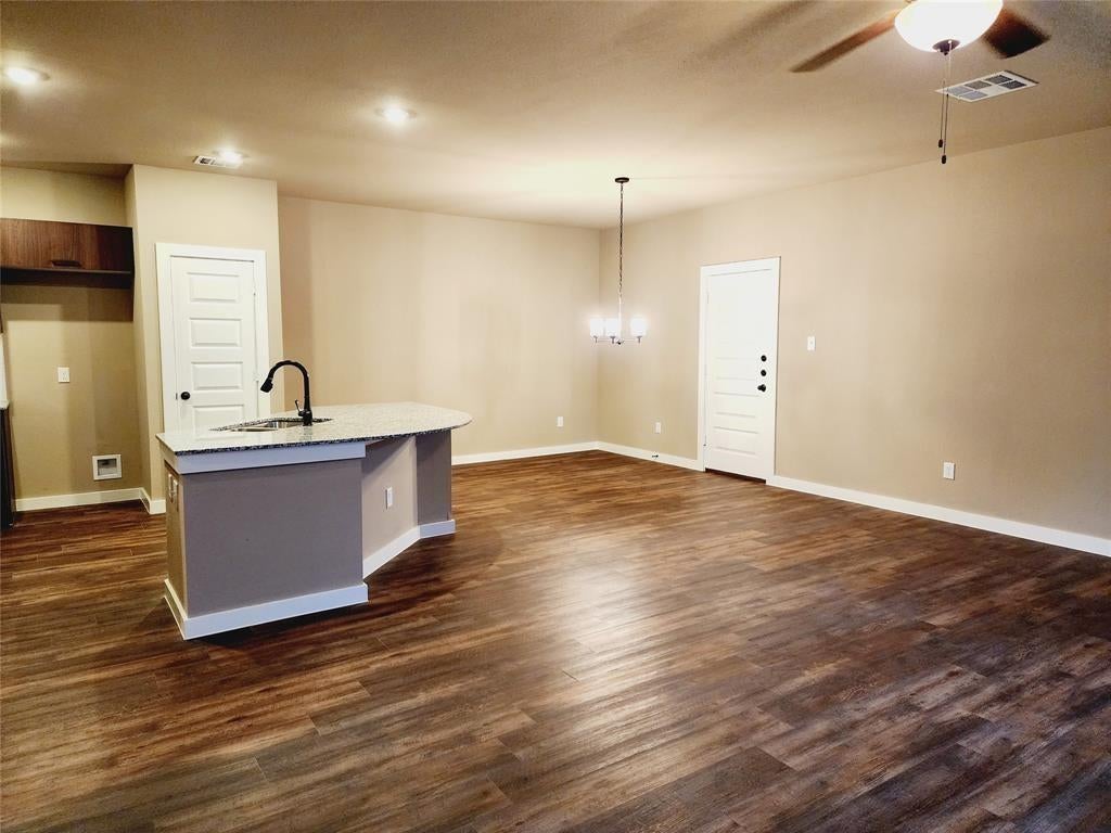 9840 Grosbeak Lane