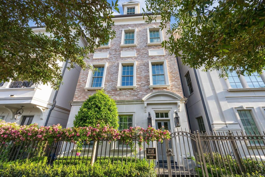 Photo of 216 Morningside Park Street, Houston, TX 77024 (MLS # 49174974)