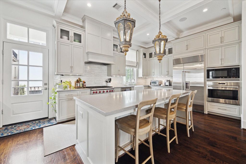 Photo of 216 Morningside Park Street, Houston, TX 77024 (MLS # 49174974)