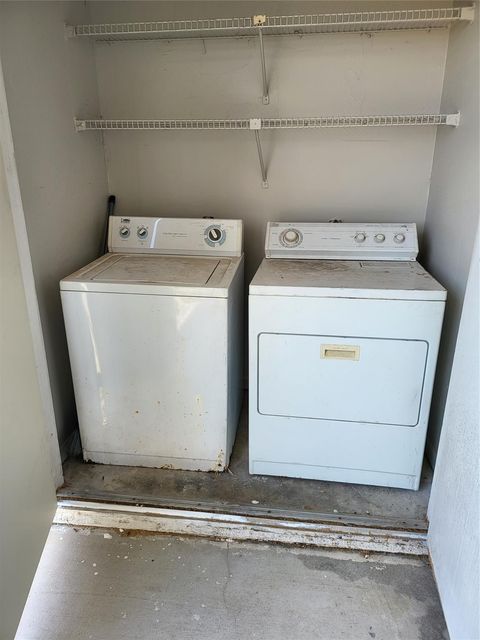 Tiny photo for 2818 S Bartell Drive #312, Houston, TX 77054 (MLS # 85899397)