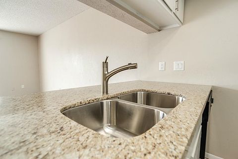 Tiny photo for 2818 S Bartell Drive #312, Houston, TX 77054 (MLS # 85899397)