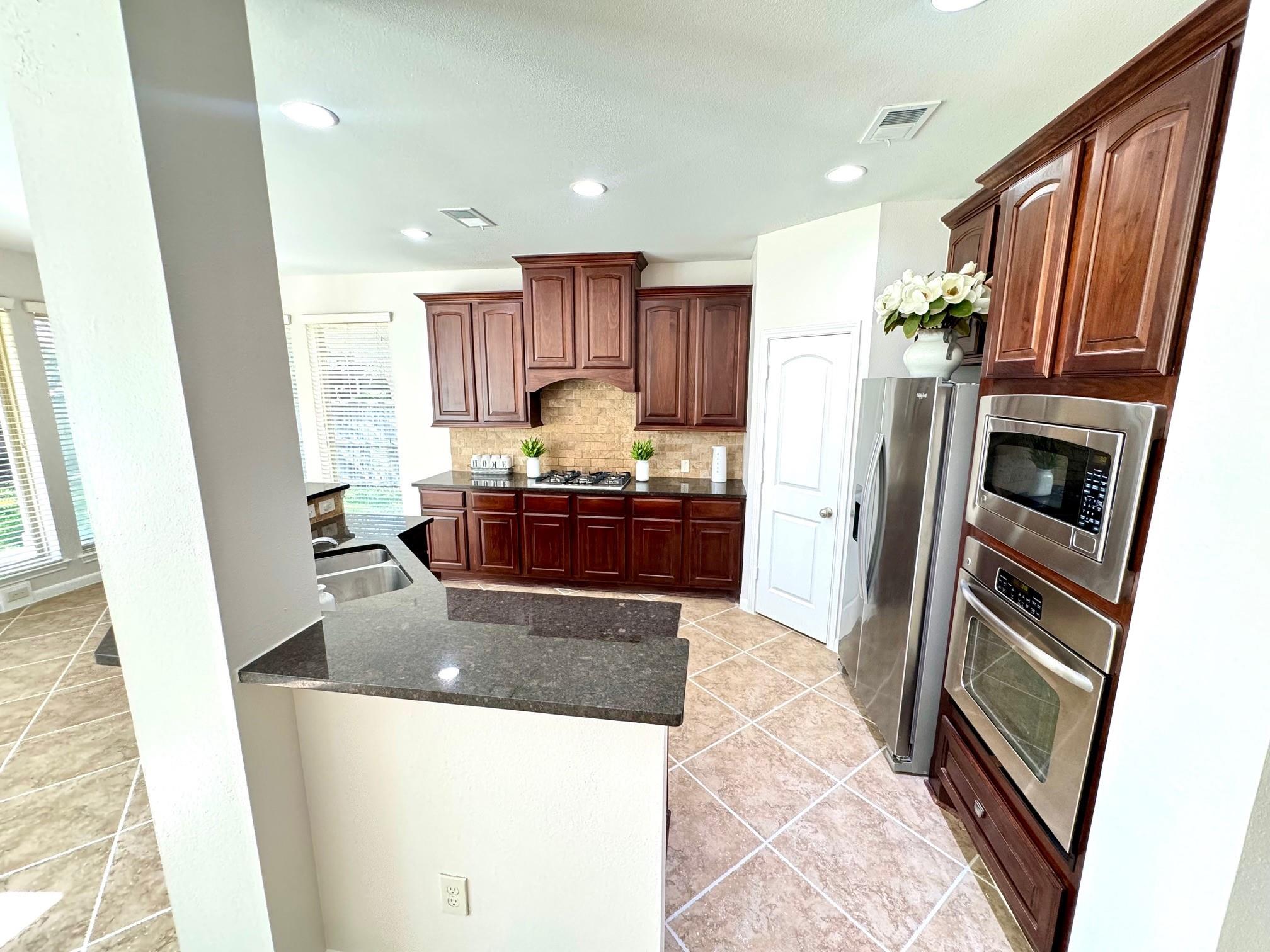 9919 Rochs Hill Court Corner