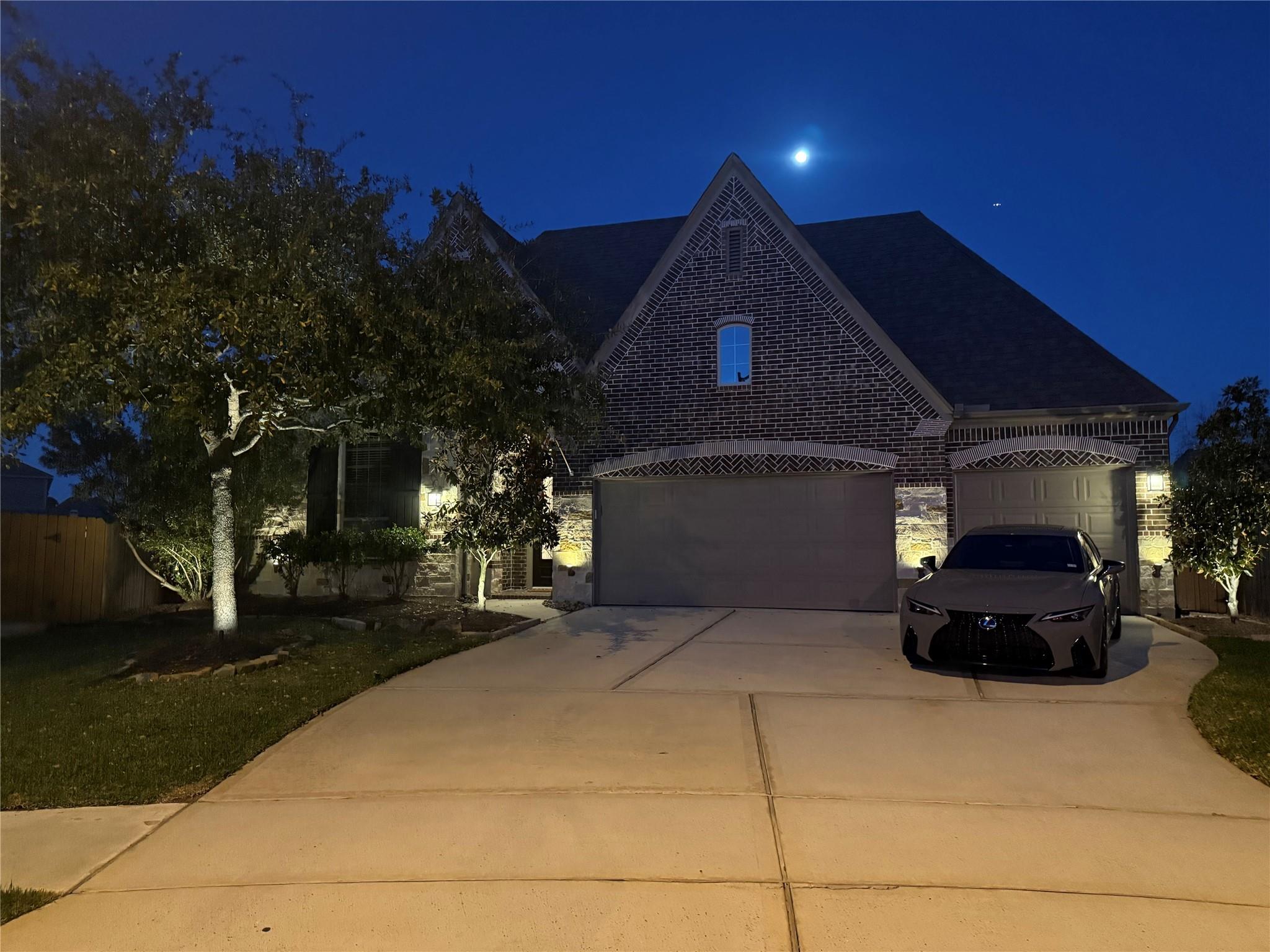 3815 Running Fox Lane