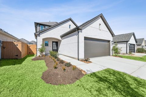 Homes For Sale - 8311 Blue Shell Lane<br/> Cypress, TX 77433