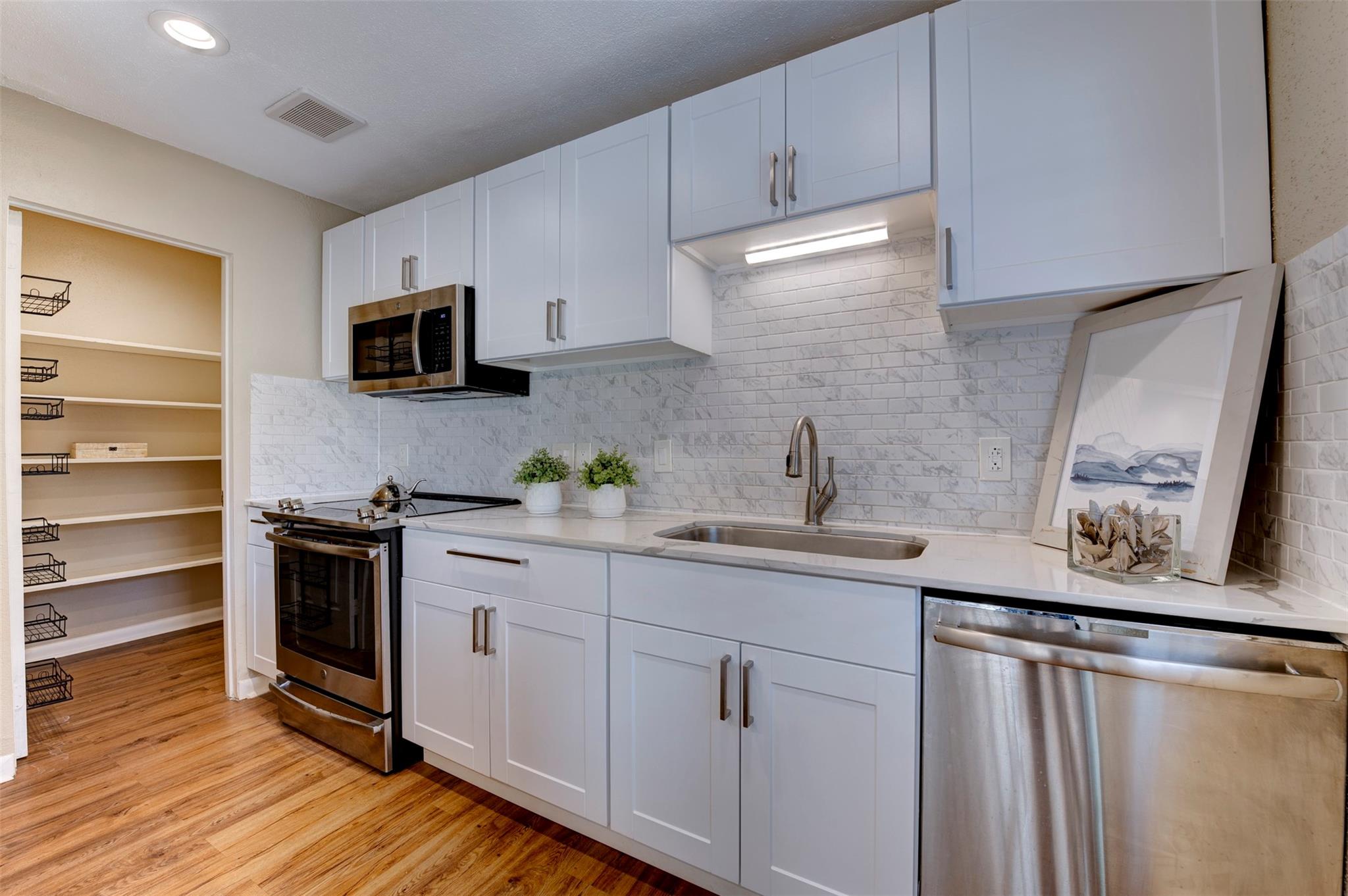 6427 Olympia Drive 114