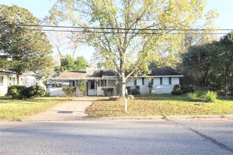 Photo of 411 E Alabama Street, Wharton, TX 77488 (MLS # 26002983)
