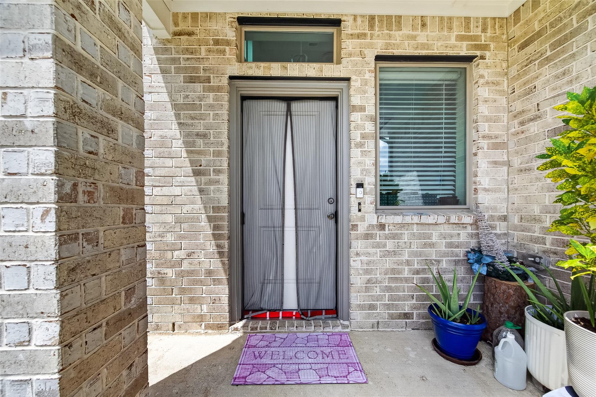 2739 Meadow View Lane