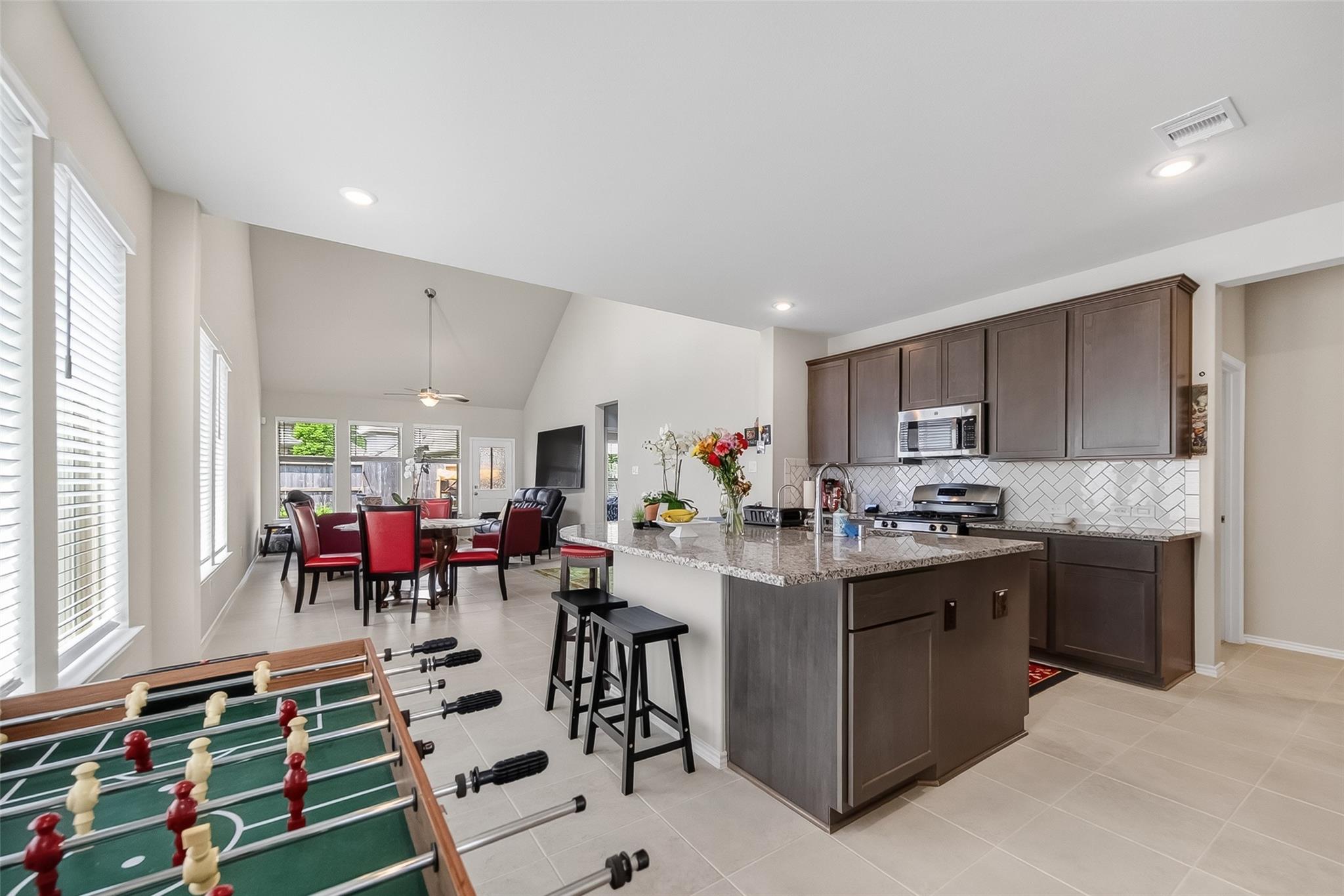 2739 Meadow View Lane