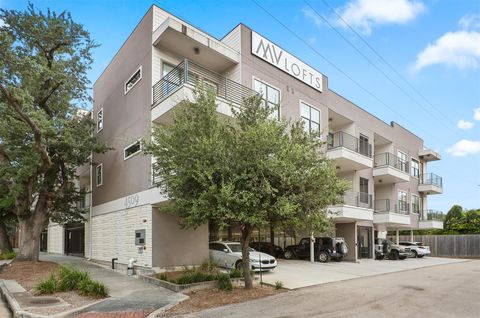 Photo of 4509 Mount Vernon Street #26, Houston, TX 77006 (MLS # 85368493)