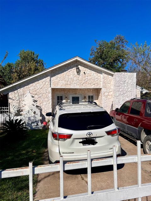 Photo of 17211 Woodburn Drive, Houston, TX 77049 (MLS # 9553222)