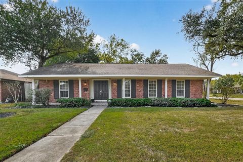 Photo of 5215 Stillbrooke Drive, Houston, TX 77035 (MLS # 8645577)