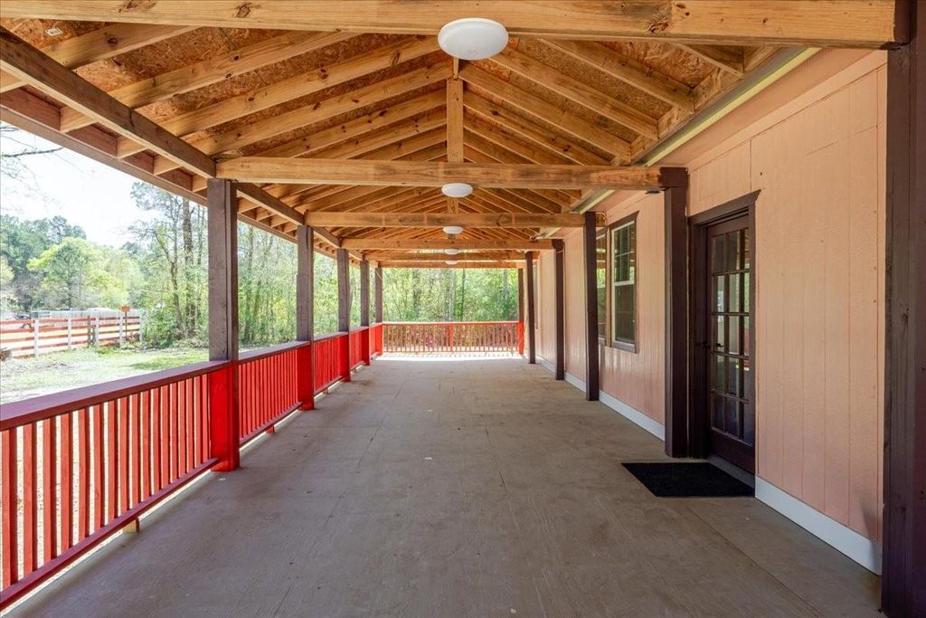 Photo of 691 Willow Drive, Shepherd, TX 77371 (MLS # 12552983)