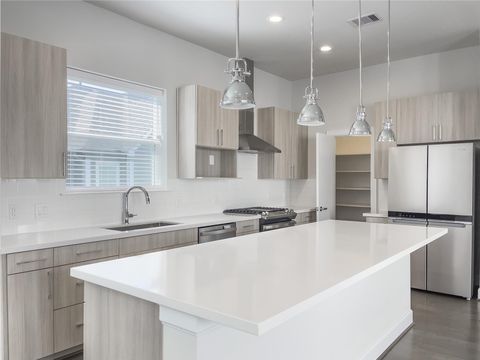 Tiny photo for 1520 Rosalie Street, Houston, TX 77004 (MLS # 90716683)