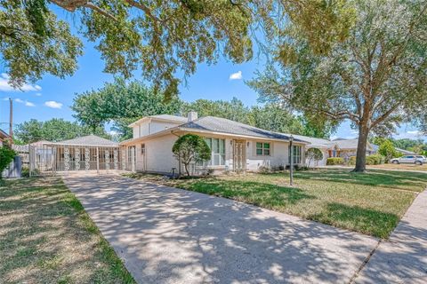 Photo of 8506 Concho Street, Houston, TX 77036 (MLS # 13138374)