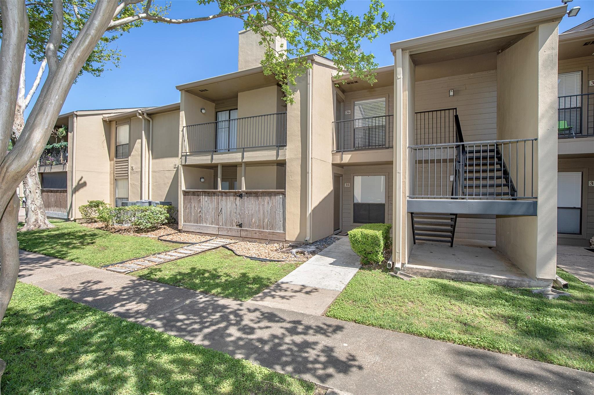 3300 Pebblebrook Drive 36