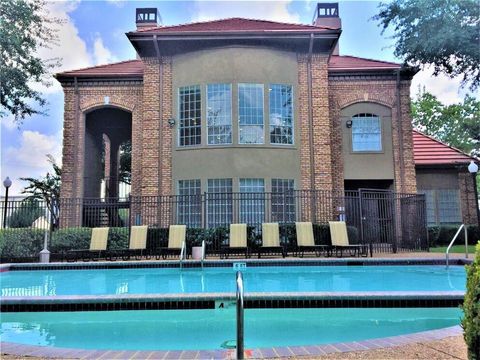 Photo of 3400 Edloe Street #1607, Houston, TX 77027 (MLS # 89328377)