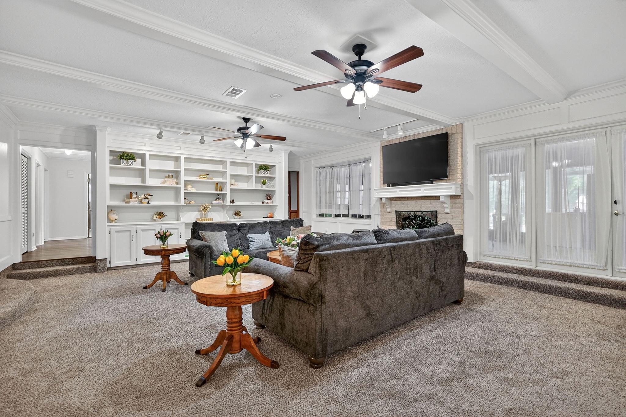 1022 Rose Circle