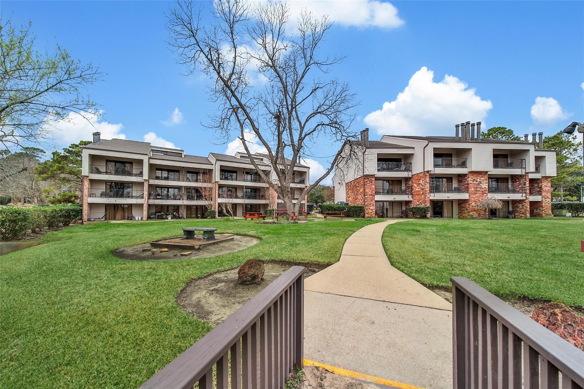 1000 April Sound Boulevard