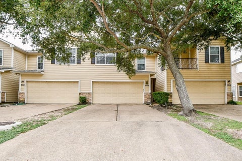 Photo of 6011 Shadow Isle Lane, Houston, TX 77084 (MLS # 41017292)