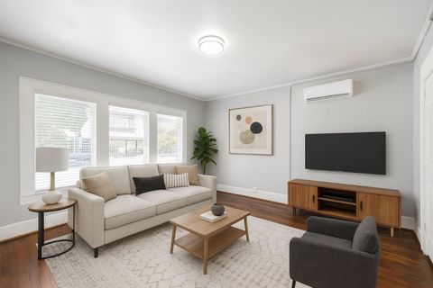 Photo of 2411 Dunlavy Street #1, Houston, TX 77006 (MLS # 79138378)