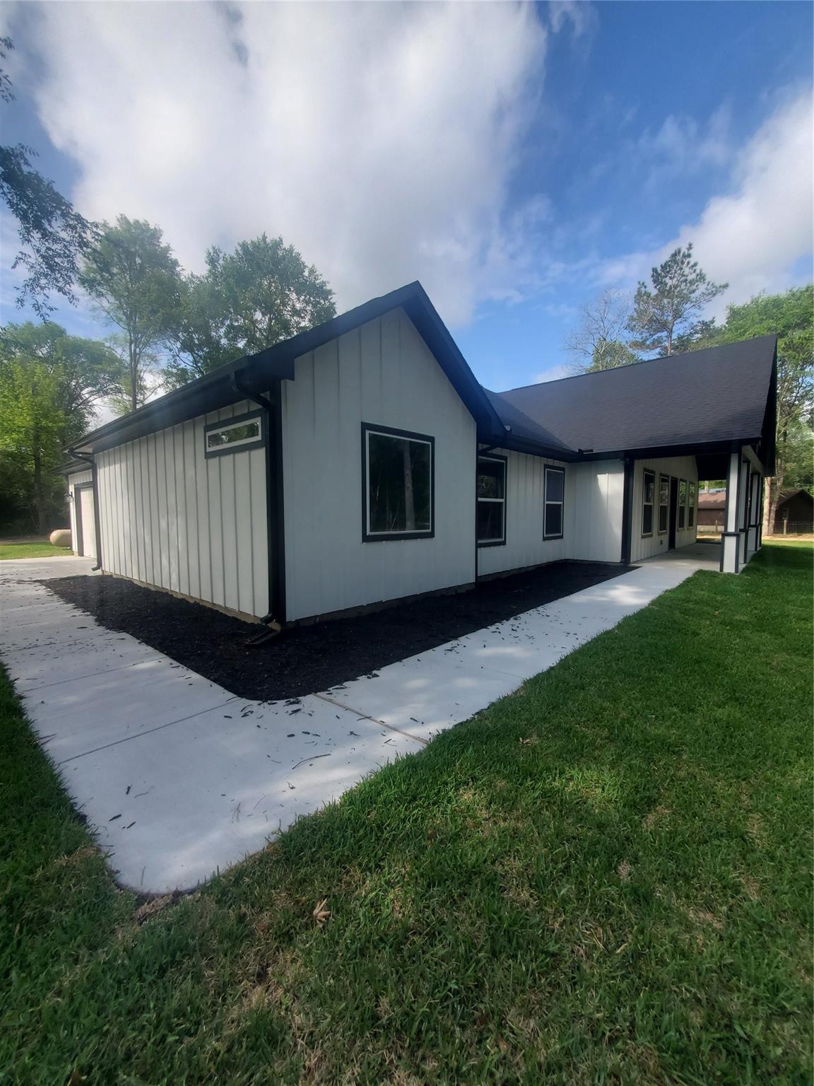 24647 Oak Creek Rd Road