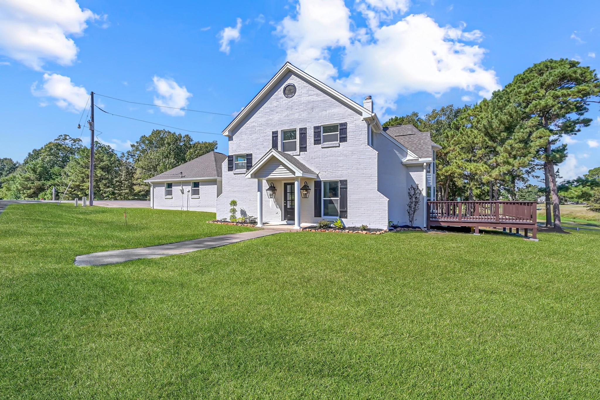 39 Westwood Drive W