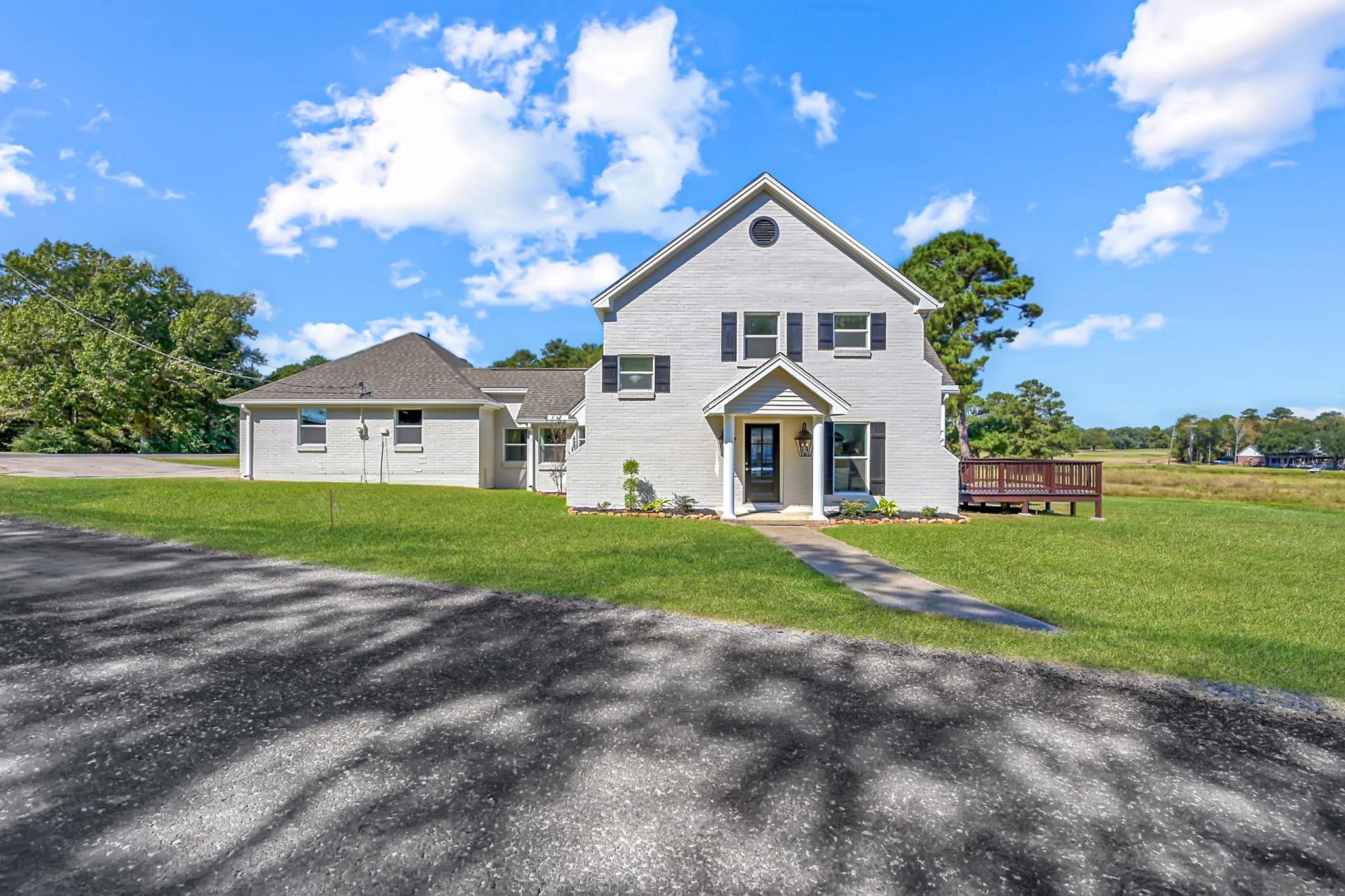 39 Westwood Drive W