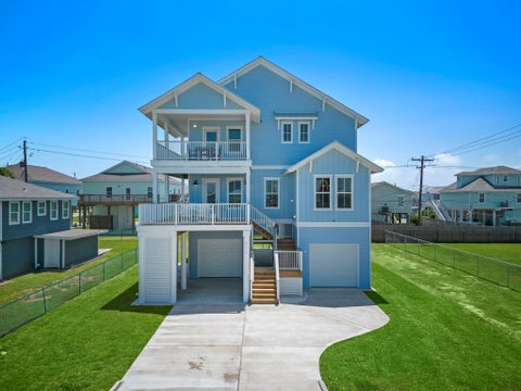 Photo of 4214 San Jacinto Drive, Galveston, TX 77554 (MLS # 92441434)