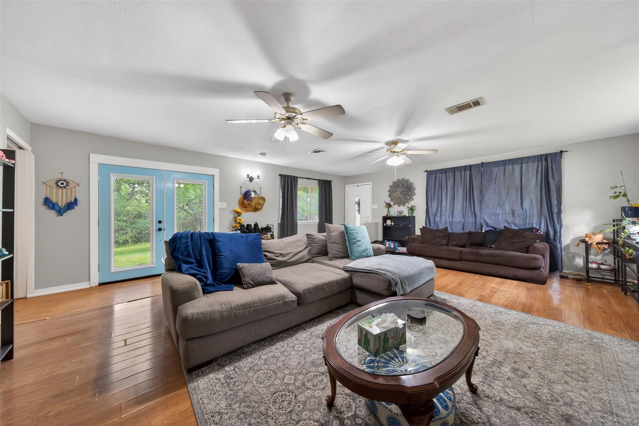 15185 Travis Lane