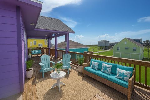 Photo of 894 West Lane, Crystal Beach, TX 77650 (MLS # 17830734)