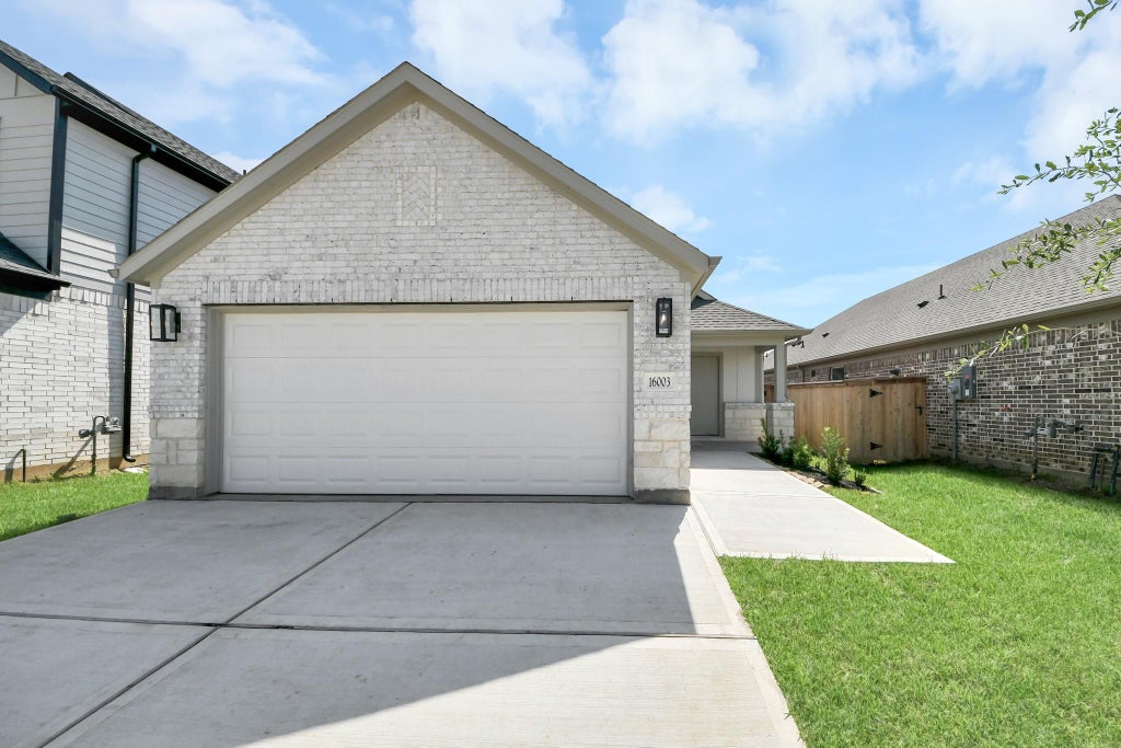 Photo of 16003 Sycamore Maple Lane, Cypress, TX 77429 (MLS # 96004987)